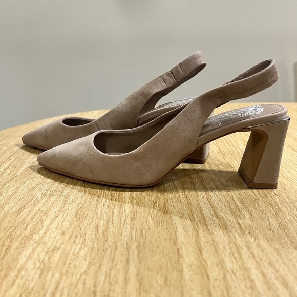 NWT Vince Camuto VC-Hamden Truffle Taupe Suede Slingback Pump 7.5 - Picture 3 of 12